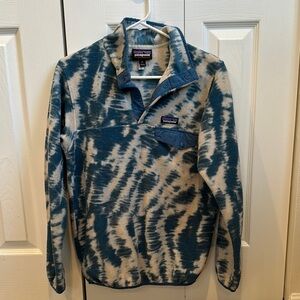 Patagonia Synchilla Blue and Cream Fleece Pullover